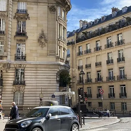 Gorgeous Flat In The Very Heart Of Paris